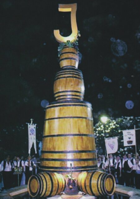 Fuente Del Vino Fiesta De La Vendimia De Jumilla